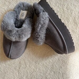 UGG Women's Charcoal Fluffy Slippers